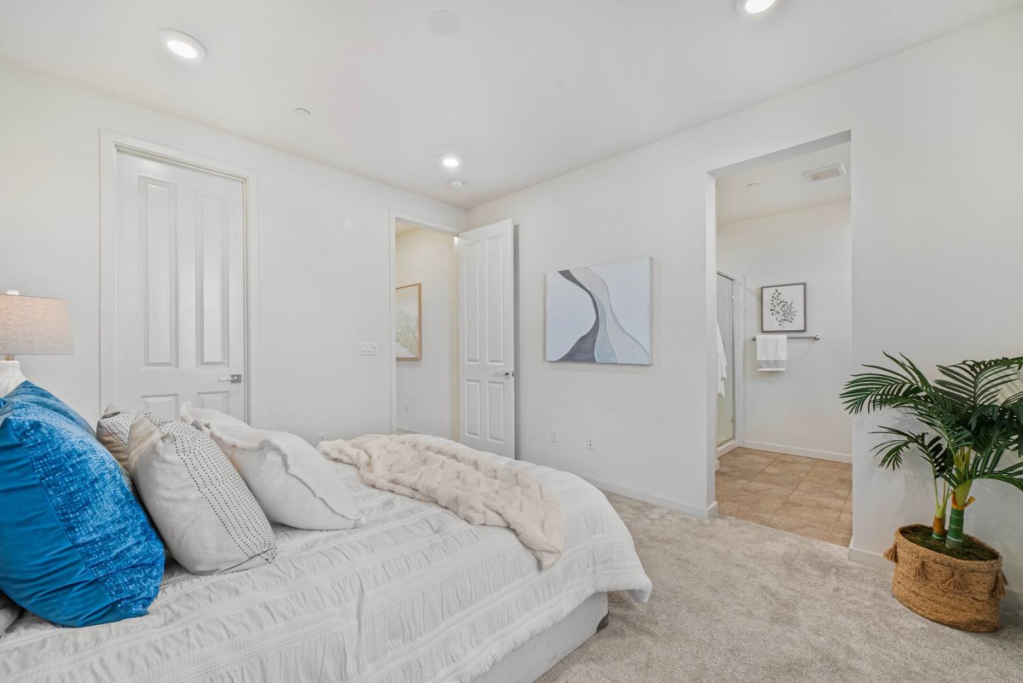 Detail Gallery Image 17 of 43 For 810 Cotati Ter #5,  Sunnyvale,  CA 94085 - 3 Beds | 3/1 Baths