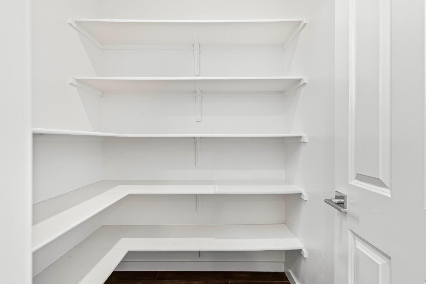 Detail Gallery Image 26 of 43 For 810 Cotati Ter #5,  Sunnyvale,  CA 94085 - 3 Beds | 3/1 Baths