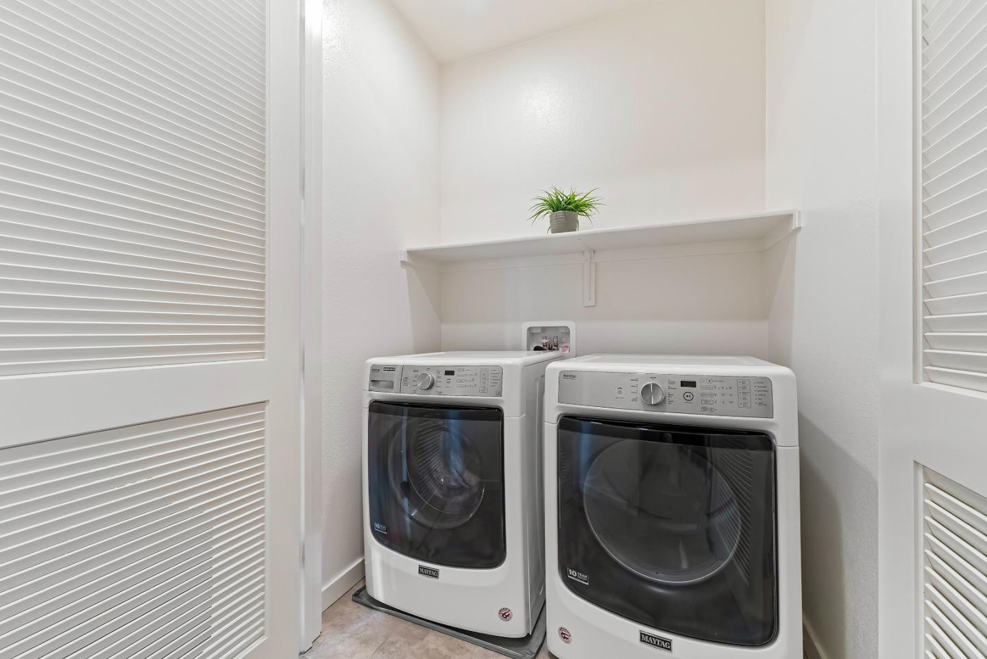 Detail Gallery Image 32 of 43 For 810 Cotati Ter #5,  Sunnyvale,  CA 94085 - 3 Beds | 3/1 Baths