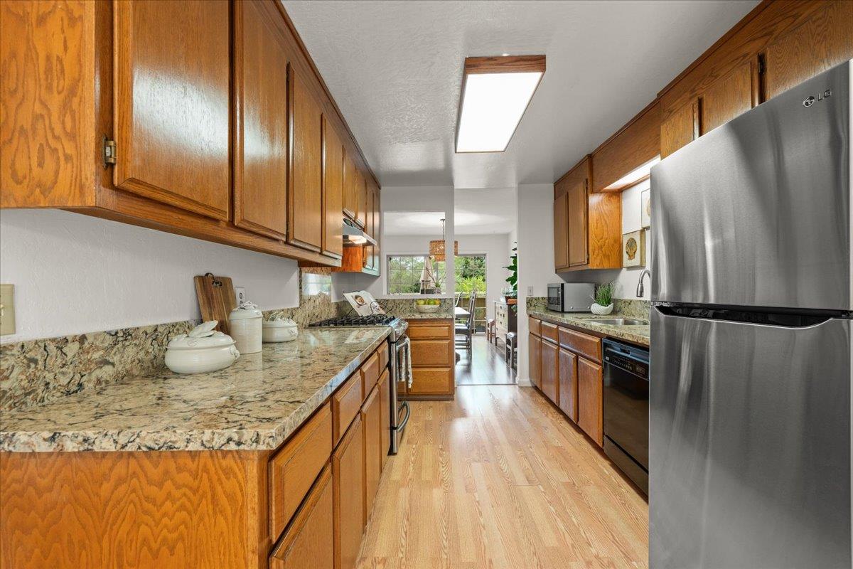 Detail Gallery Image 15 of 36 For 182 Hyannis Ct, Aptos,  CA 95003 - 3 Beds | 2/1 Baths