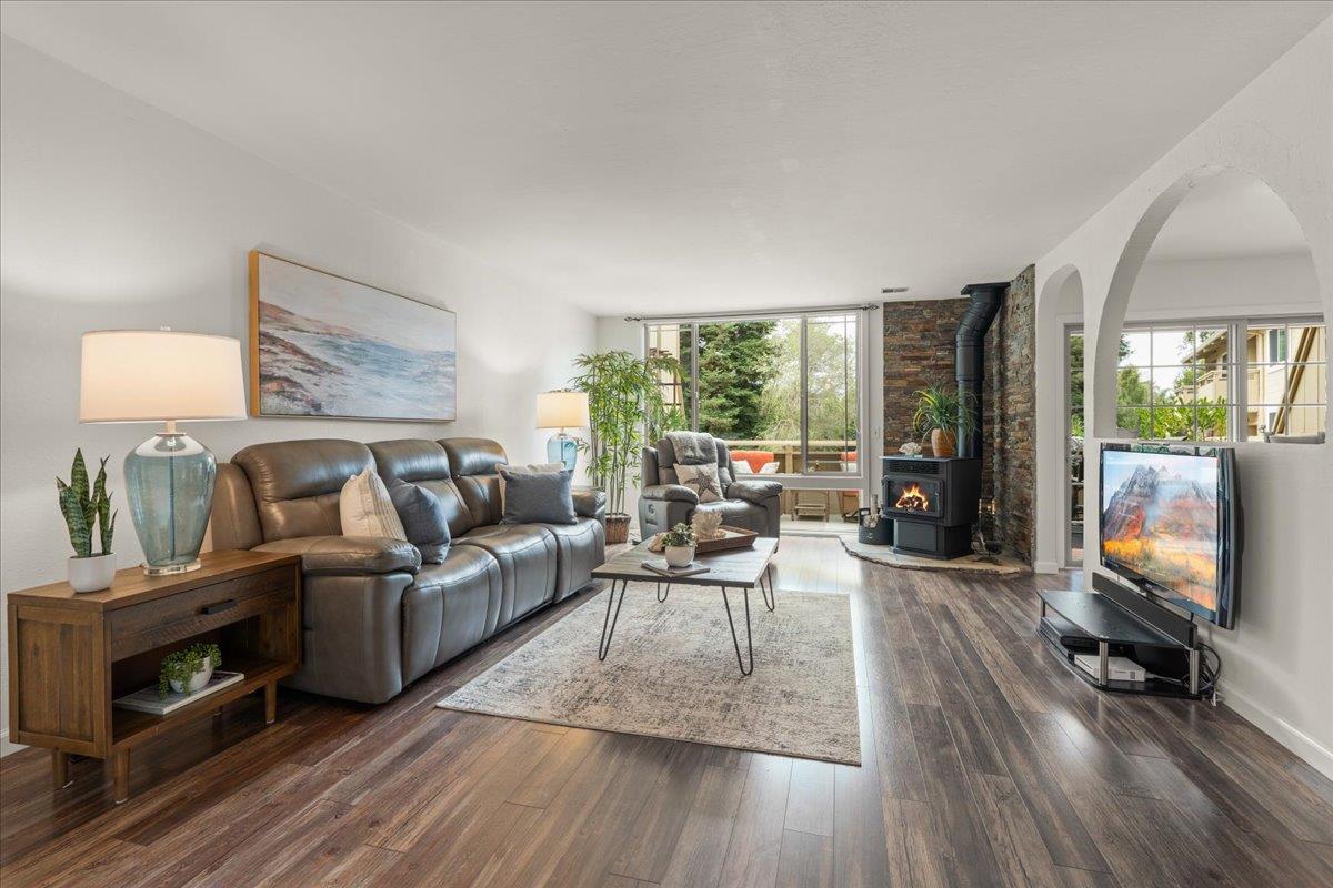 Detail Gallery Image 5 of 36 For 182 Hyannis Ct, Aptos,  CA 95003 - 3 Beds | 2/1 Baths