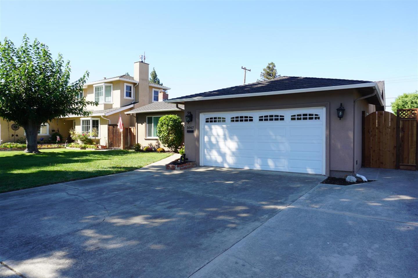 Detail Gallery Image 2 of 10 For 3067 Greentree Way, San Jose,  CA 95128 - 3 Beds | 2 Baths