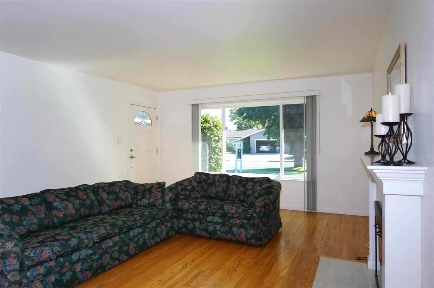 Detail Gallery Image 6 of 10 For 3067 Greentree Way, San Jose,  CA 95128 - 3 Beds | 2 Baths