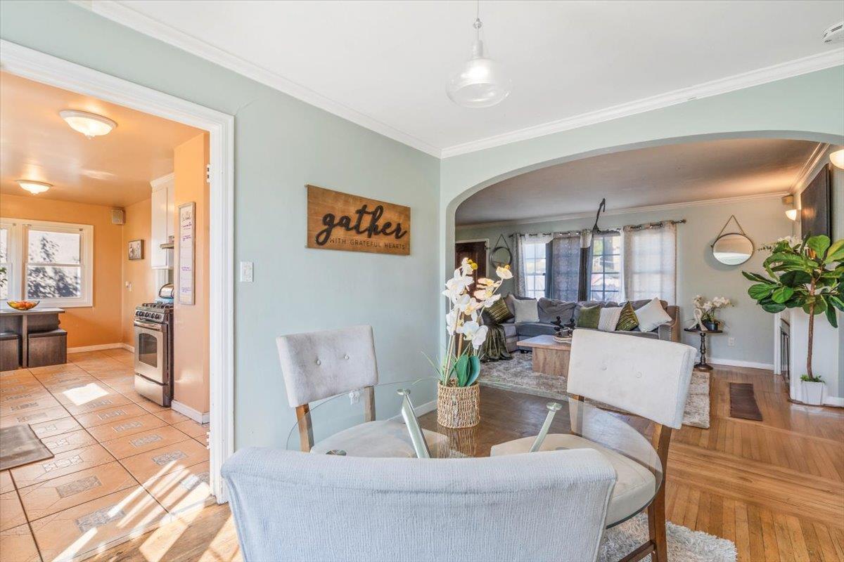 Detail Gallery Image 13 of 59 For 9401 Castlewood St, Oakland,  CA 94605 - 3 Beds | 1/1 Baths