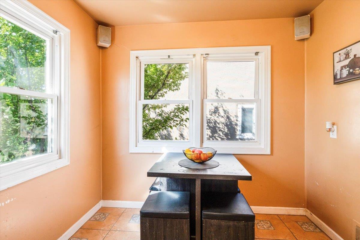 Detail Gallery Image 17 of 59 For 9401 Castlewood St, Oakland,  CA 94605 - 3 Beds | 1/1 Baths