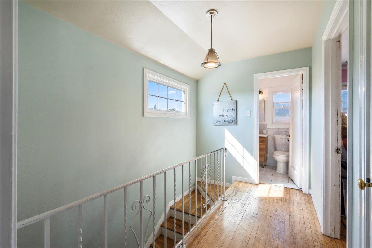 Detail Gallery Image 28 of 59 For 9401 Castlewood St, Oakland,  CA 94605 - 3 Beds | 1/1 Baths