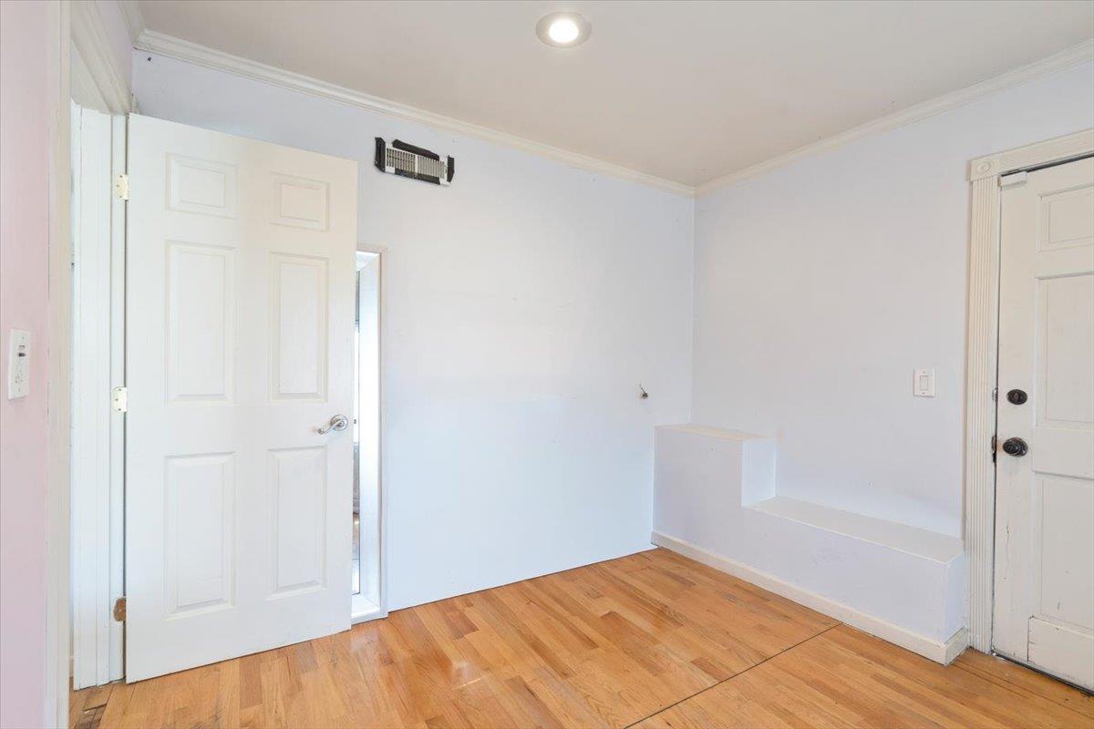 Detail Gallery Image 43 of 59 For 9401 Castlewood St, Oakland,  CA 94605 - 3 Beds | 1/1 Baths