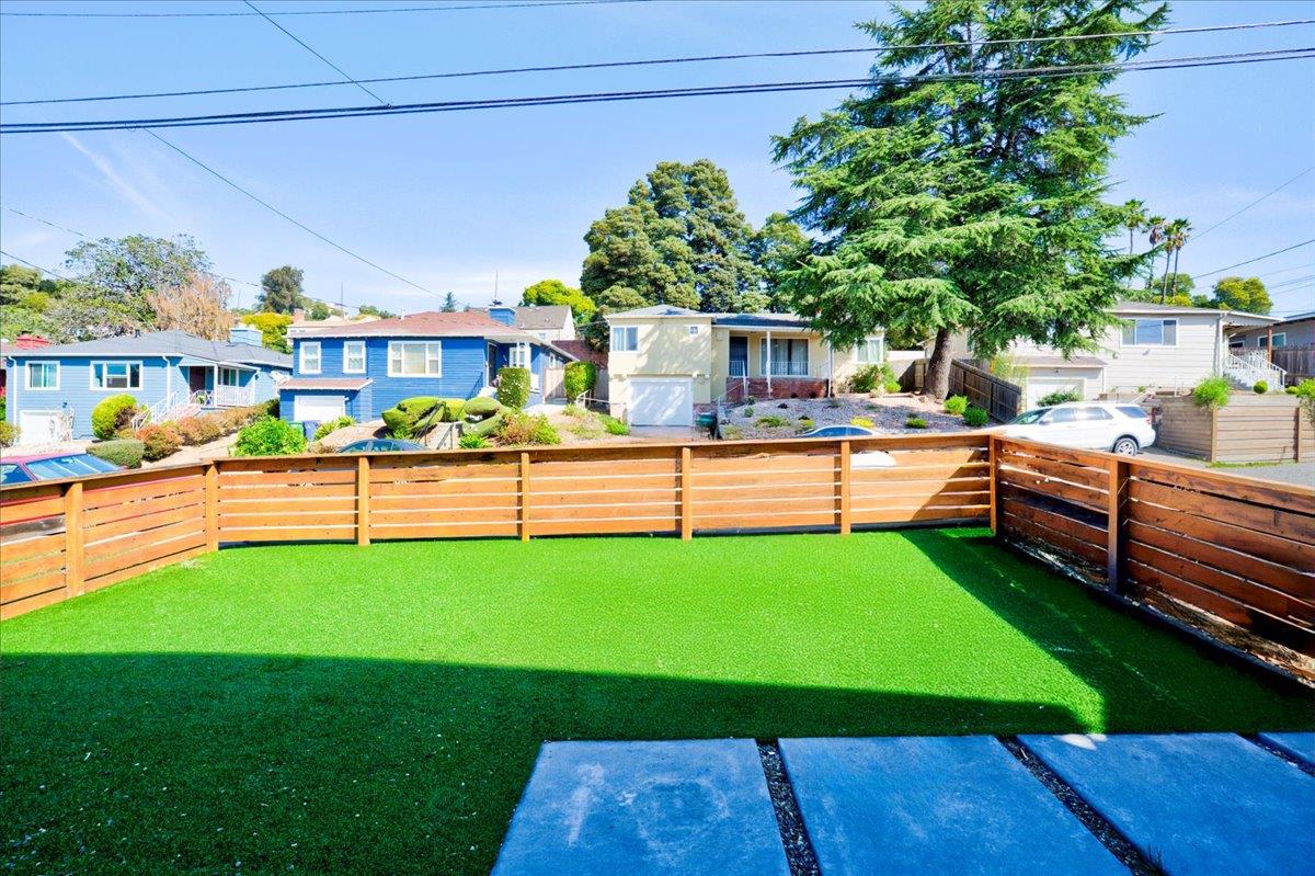 Detail Gallery Image 50 of 59 For 9401 Castlewood St, Oakland,  CA 94605 - 3 Beds | 1/1 Baths