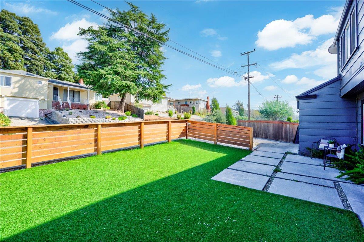 Detail Gallery Image 51 of 59 For 9401 Castlewood St, Oakland,  CA 94605 - 3 Beds | 1/1 Baths