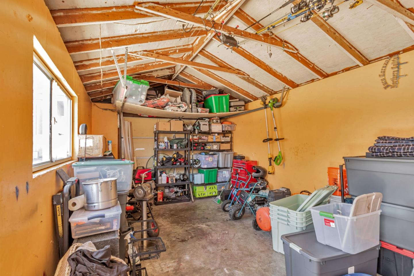 Detail Gallery Image 13 of 15 For 76 Sunset Ct, San Jose,  CA 95116 - 3 Beds | 1/1 Baths