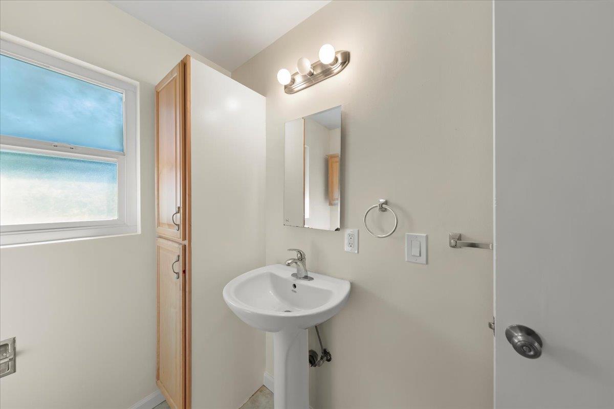 Detail Gallery Image 28 of 31 For 41 Ralston Dr, Monterey,  CA 93940 - 4 Beds | 2 Baths