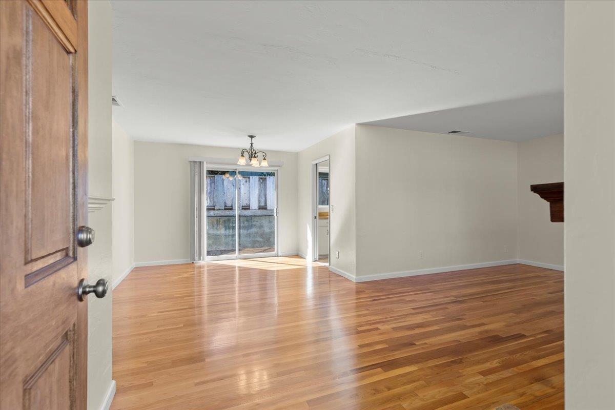 Detail Gallery Image 4 of 31 For 41 Ralston Dr, Monterey,  CA 93940 - 4 Beds | 2 Baths