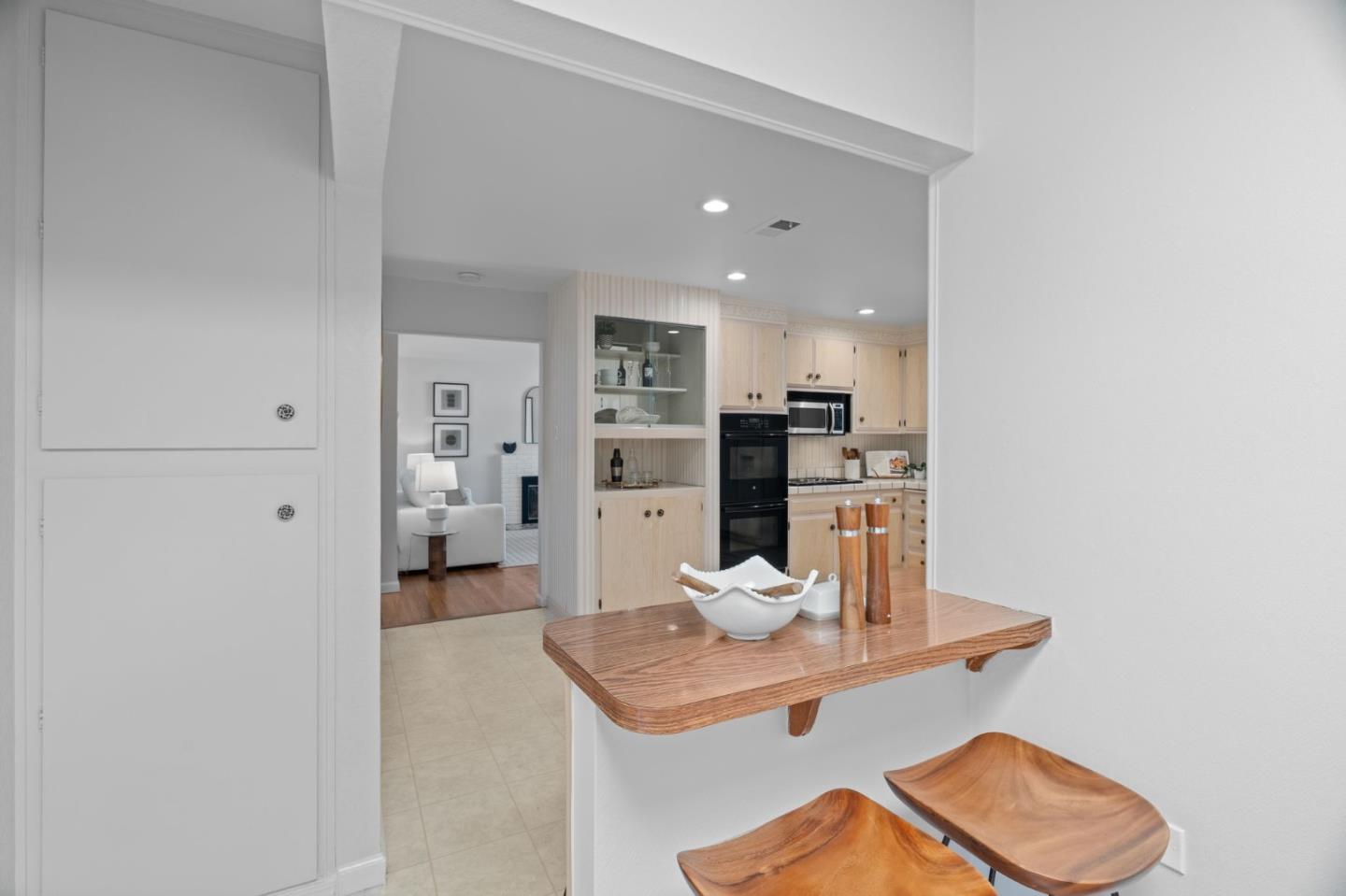 Detail Gallery Image 12 of 38 For 1448 Luning Dr, San Jose,  CA 95118 - 3 Beds | 2 Baths