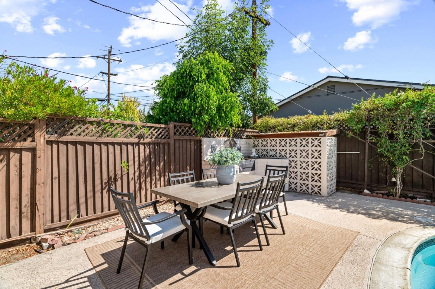 Detail Gallery Image 31 of 38 For 1448 Luning Dr, San Jose,  CA 95118 - 3 Beds | 2 Baths