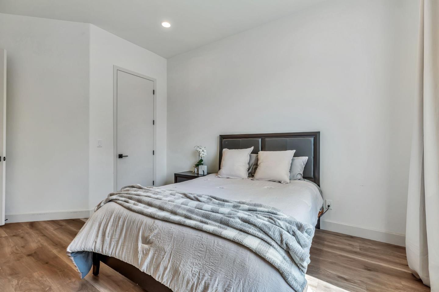 Detail Gallery Image 38 of 96 For 10055 Foothill Ave, Gilroy,  CA 95020 - 8 Beds | 7/1 Baths