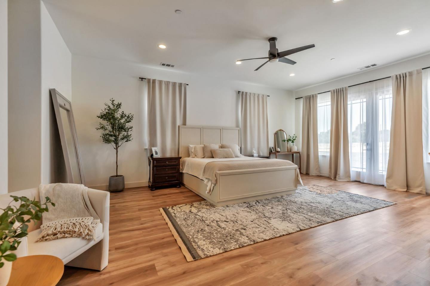 Detail Gallery Image 44 of 96 For 10055 Foothill Ave, Gilroy,  CA 95020 - 8 Beds | 7/1 Baths