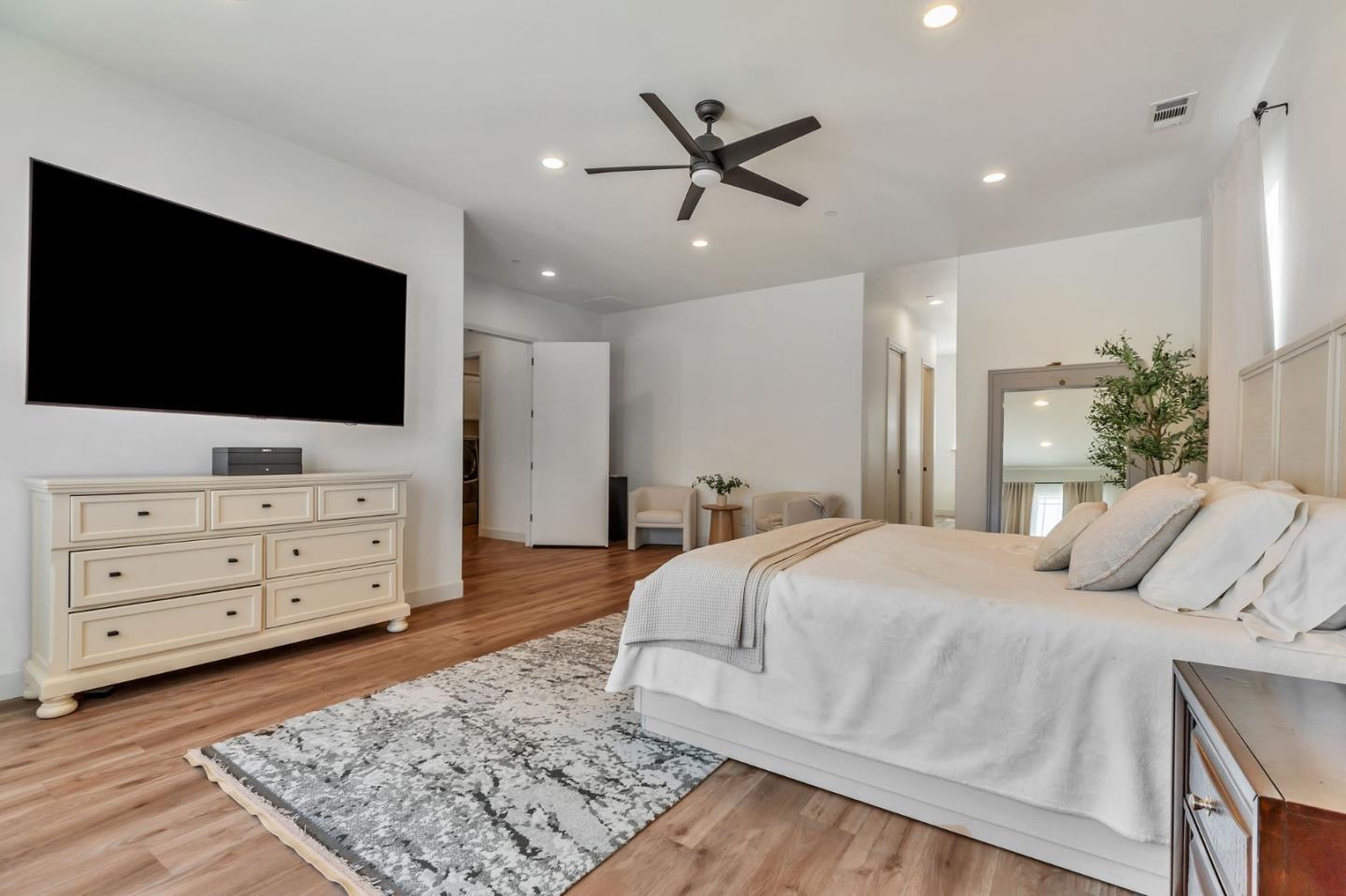 Detail Gallery Image 46 of 96 For 10055 Foothill Ave, Gilroy,  CA 95020 - 8 Beds | 7/1 Baths