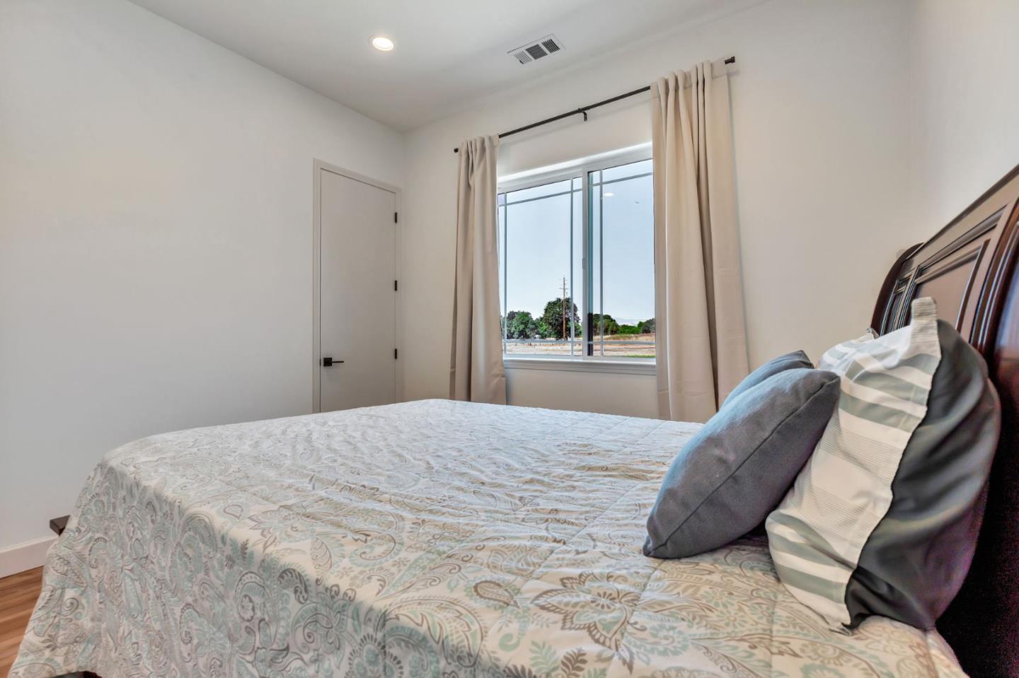 Detail Gallery Image 47 of 96 For 10055 Foothill Ave, Gilroy,  CA 95020 - 8 Beds | 7/1 Baths