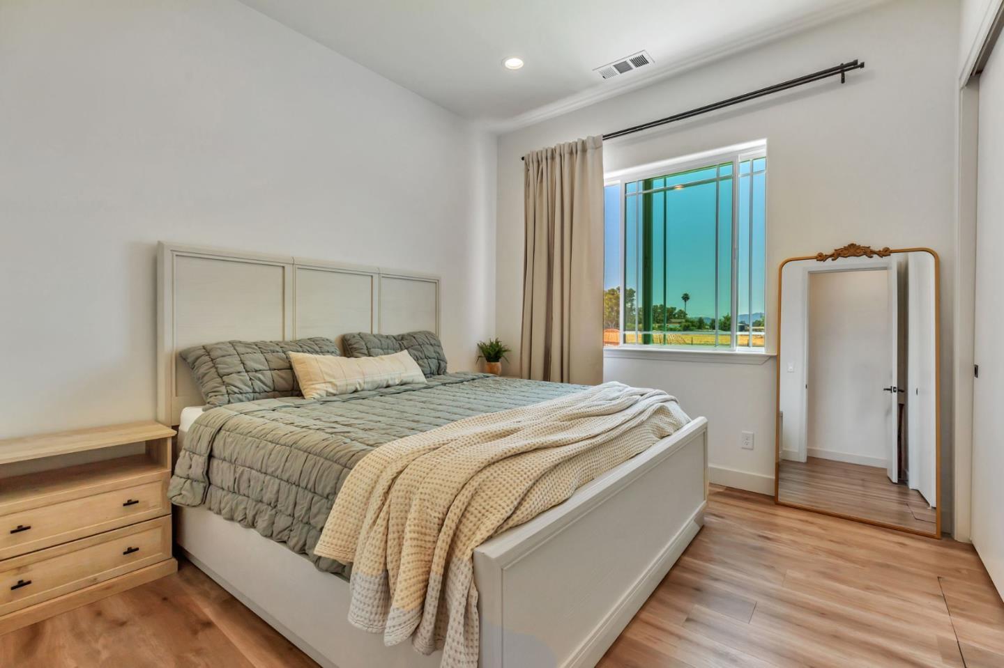 Detail Gallery Image 81 of 96 For 10055 Foothill Ave, Gilroy,  CA 95020 - 8 Beds | 7/1 Baths