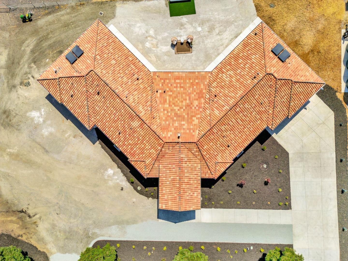 Detail Gallery Image 91 of 96 For 10055 Foothill Ave, Gilroy,  CA 95020 - 8 Beds | 7/1 Baths