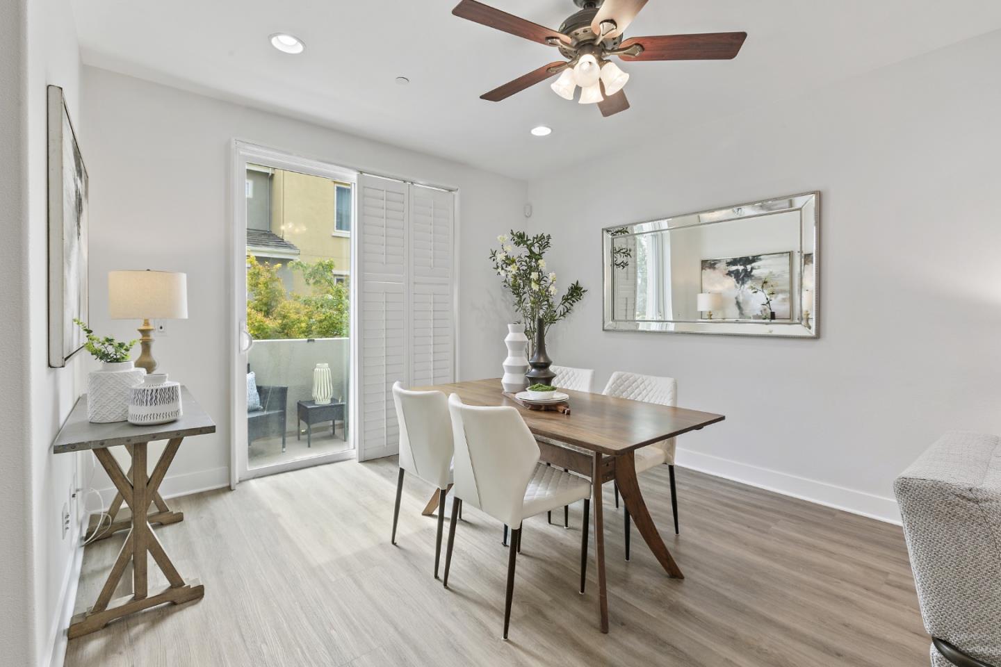 Detail Gallery Image 10 of 68 For 44 Muller Pl, San Jose,  CA 95126 - 3 Beds | 3/1 Baths