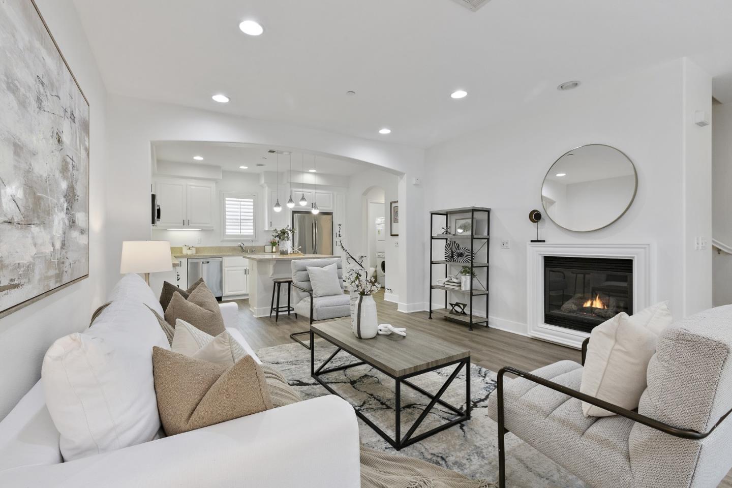 Detail Gallery Image 3 of 68 For 44 Muller Pl, San Jose,  CA 95126 - 3 Beds | 3/1 Baths