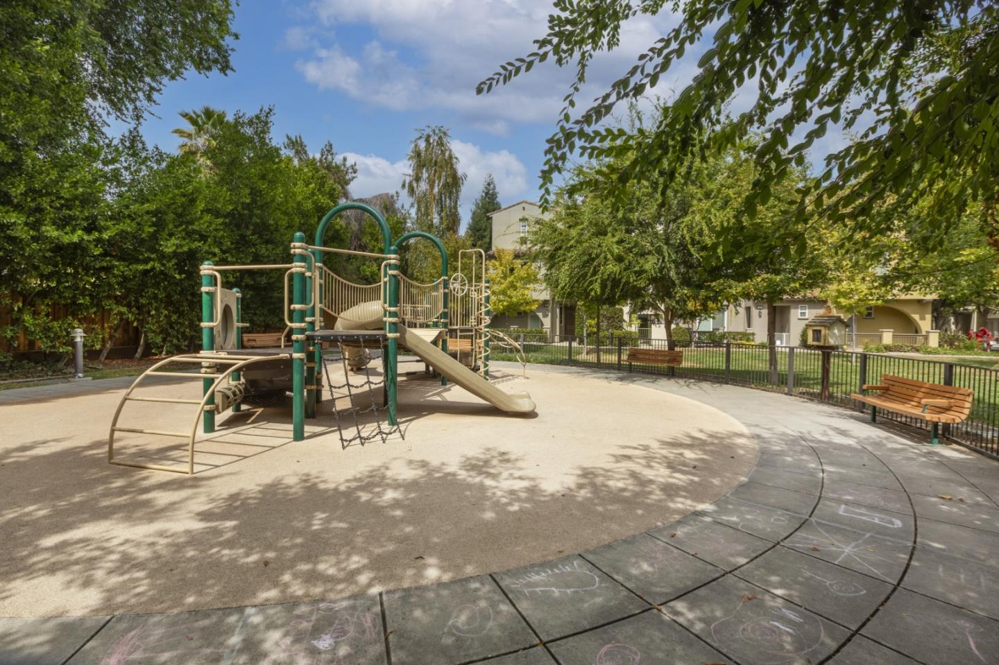 Detail Gallery Image 43 of 68 For 44 Muller Pl, San Jose,  CA 95126 - 3 Beds | 3/1 Baths