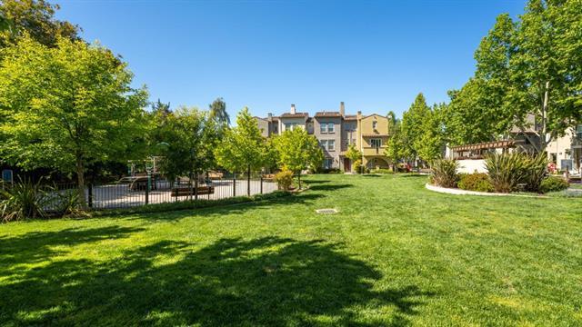 Detail Gallery Image 45 of 68 For 44 Muller Pl, San Jose,  CA 95126 - 3 Beds | 3/1 Baths