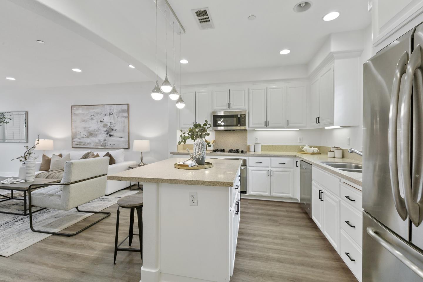 Detail Gallery Image 7 of 68 For 44 Muller Pl, San Jose,  CA 95126 - 3 Beds | 3/1 Baths