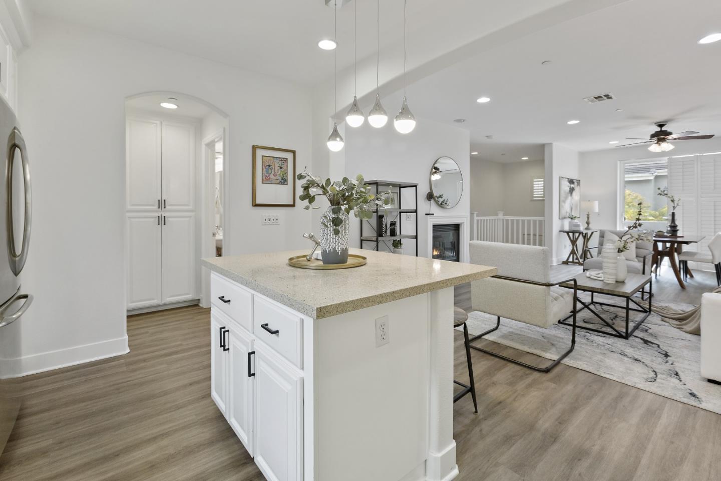 Detail Gallery Image 8 of 68 For 44 Muller Pl, San Jose,  CA 95126 - 3 Beds | 3/1 Baths