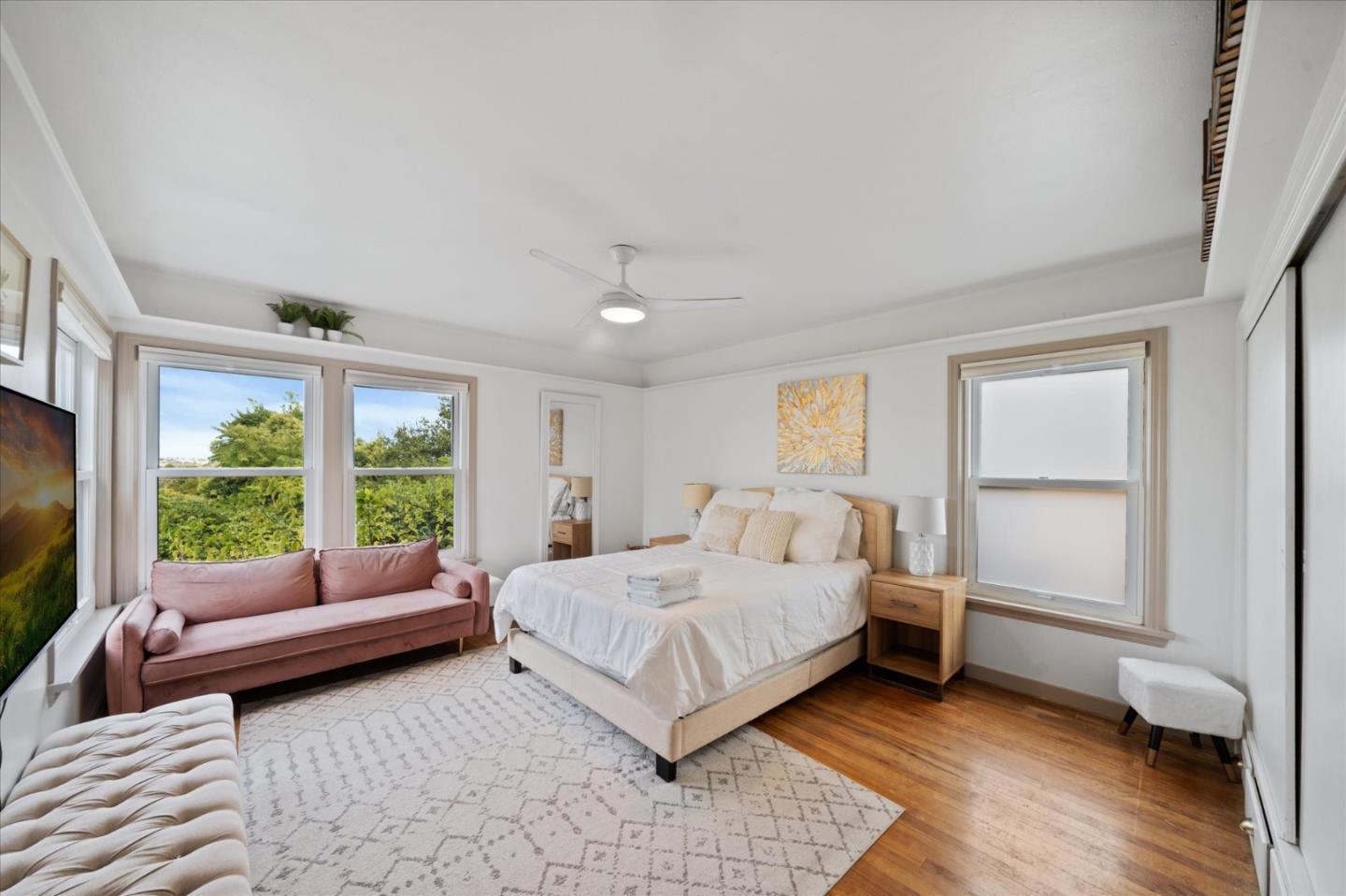 Detail Gallery Image 14 of 39 For 1901 Chestnut St, Redding,  CA 96001 - 4 Beds | 2 Baths