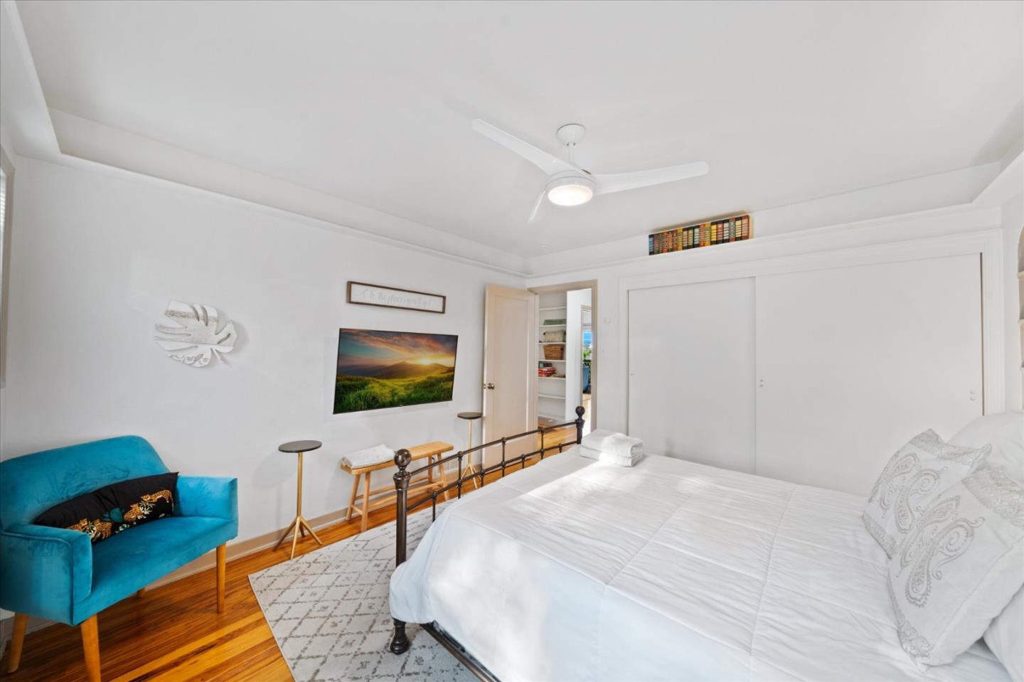 Detail Gallery Image 17 of 39 For 1901 Chestnut St, Redding,  CA 96001 - 4 Beds | 2 Baths