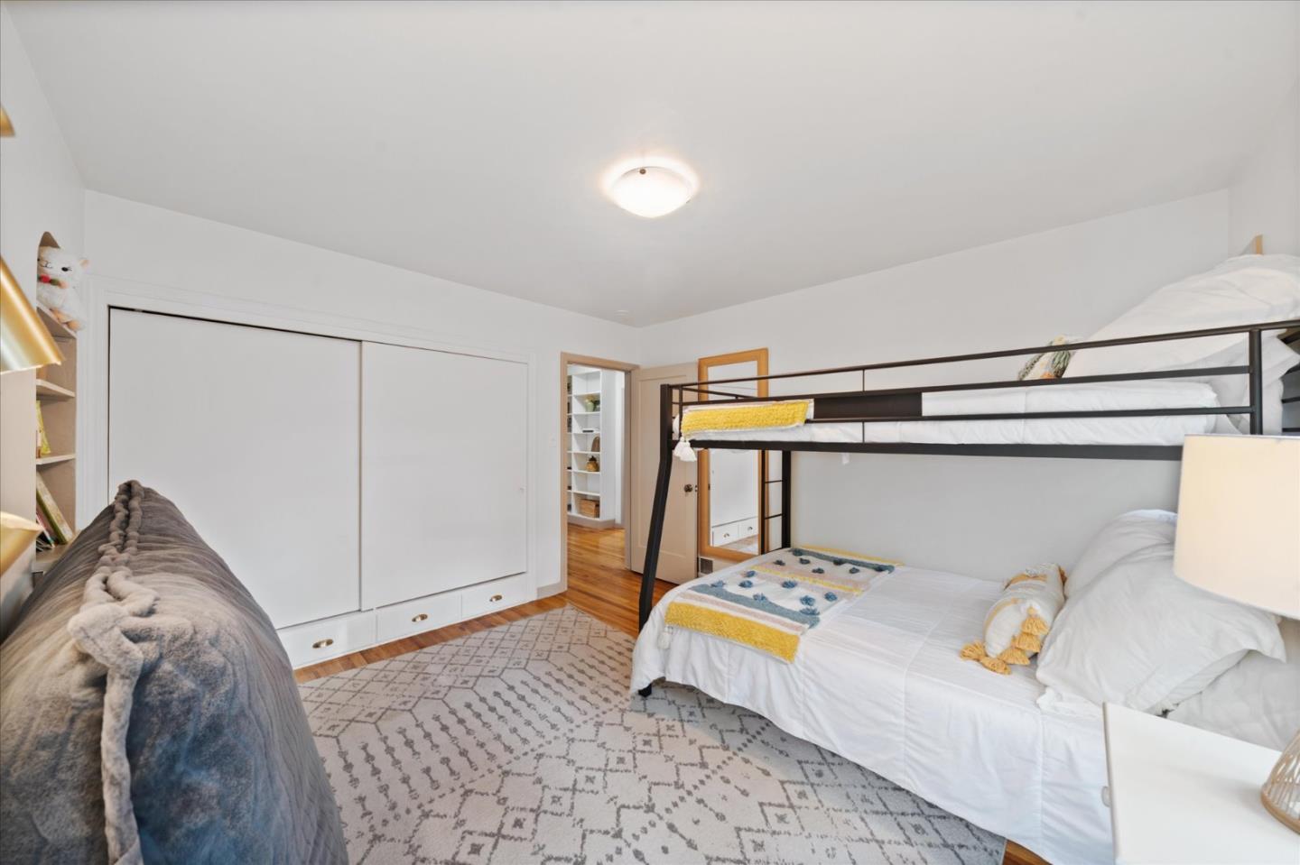 Detail Gallery Image 19 of 39 For 1901 Chestnut St, Redding,  CA 96001 - 4 Beds | 2 Baths