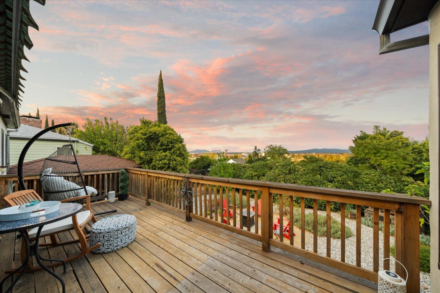 Detail Gallery Image 29 of 39 For 1901 Chestnut St, Redding,  CA 96001 - 4 Beds | 2 Baths