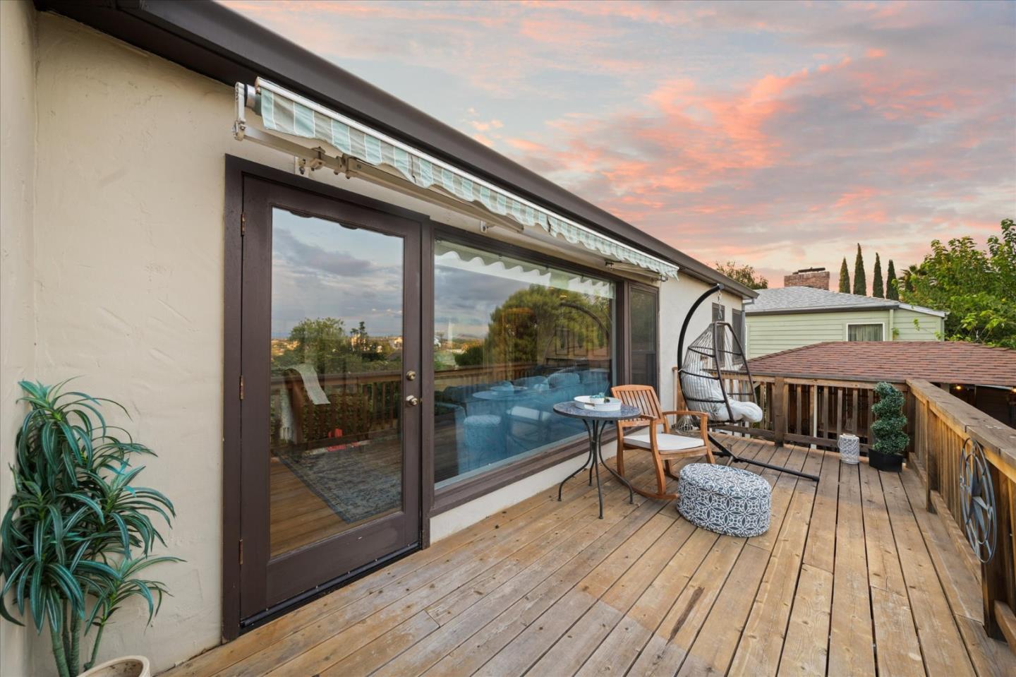 Detail Gallery Image 33 of 39 For 1901 Chestnut St, Redding,  CA 96001 - 4 Beds | 2 Baths