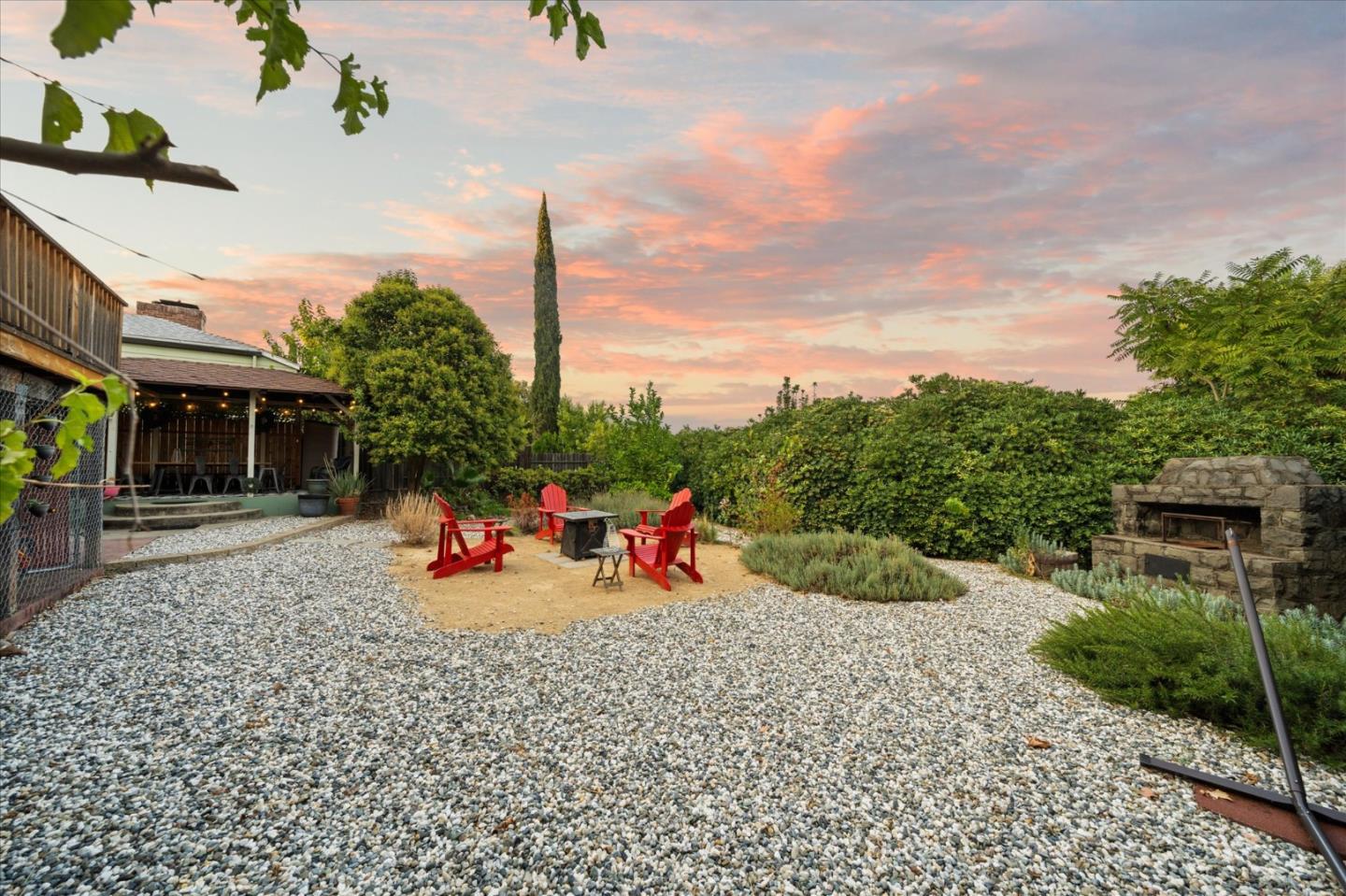 Detail Gallery Image 36 of 39 For 1901 Chestnut St, Redding,  CA 96001 - 4 Beds | 2 Baths