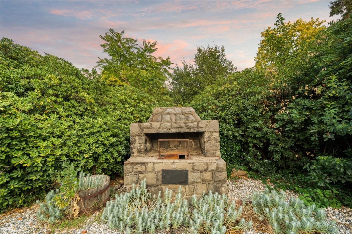 Detail Gallery Image 38 of 39 For 1901 Chestnut St, Redding,  CA 96001 - 4 Beds | 2 Baths