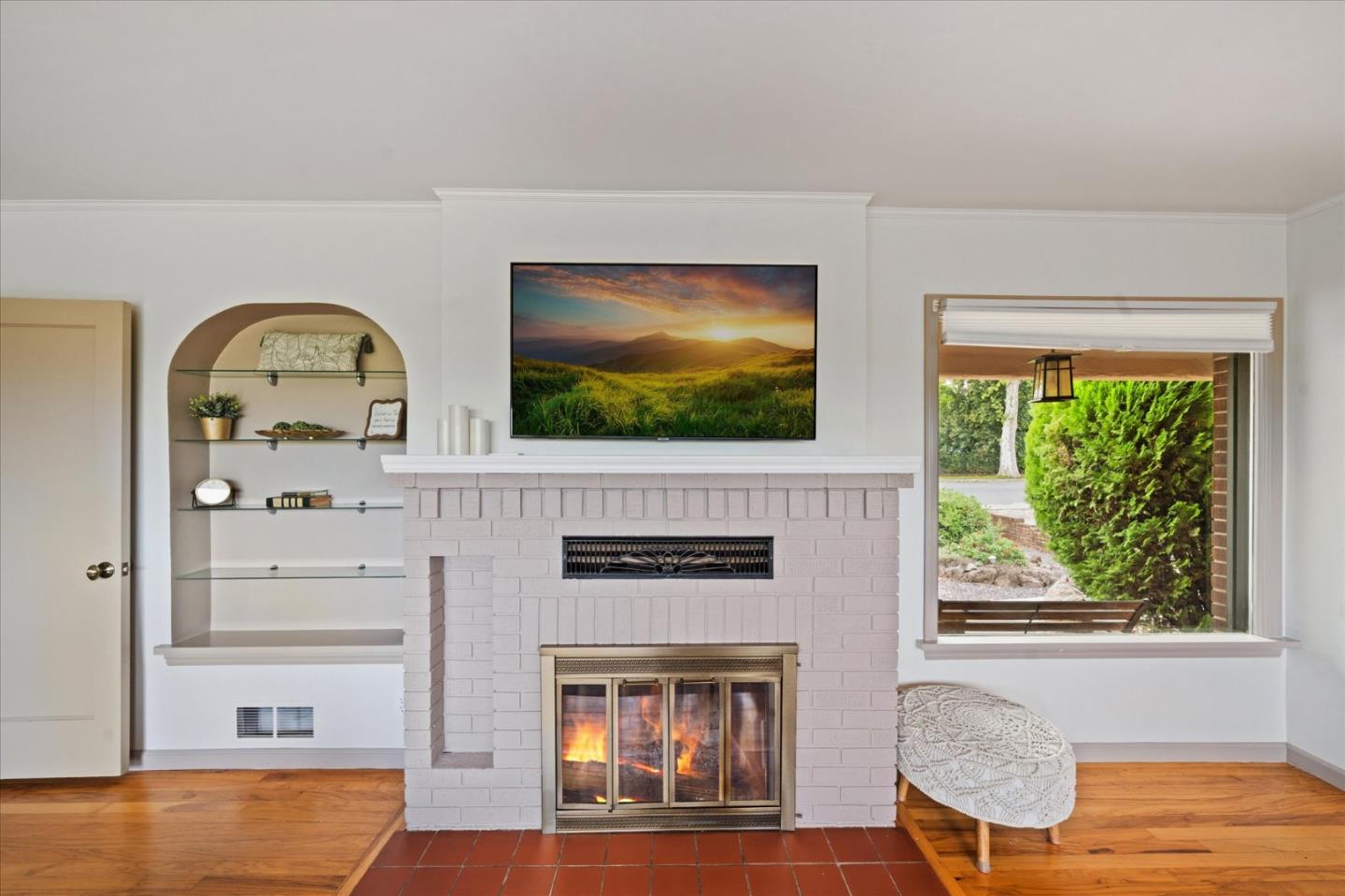 Detail Gallery Image 7 of 39 For 1901 Chestnut St, Redding,  CA 96001 - 4 Beds | 2 Baths