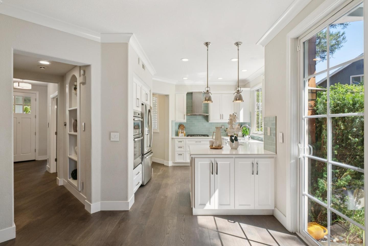 Detail Gallery Image 14 of 49 For 107 Naramore Ln, Los Gatos,  CA 95032 - 3 Beds | 2/1 Baths