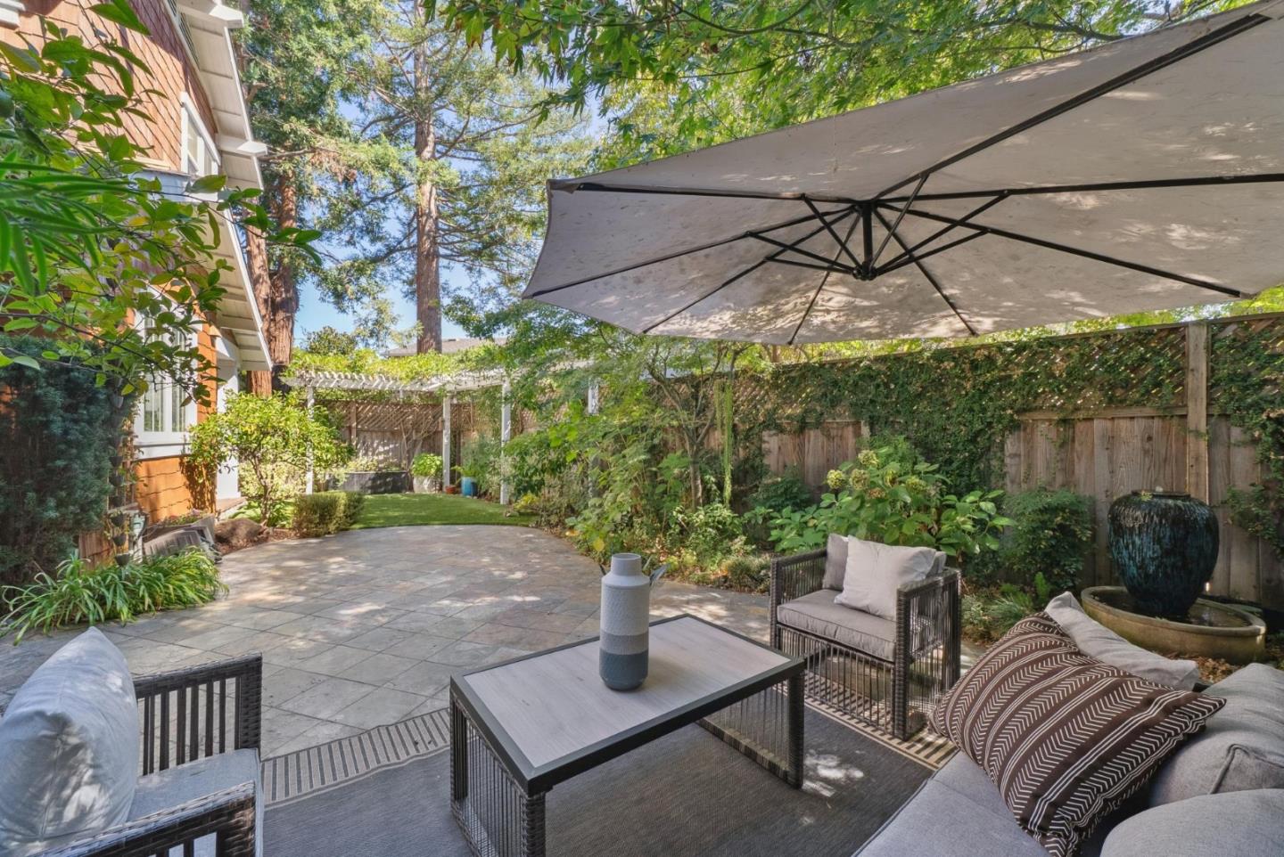 Detail Gallery Image 21 of 49 For 107 Naramore Ln, Los Gatos,  CA 95032 - 3 Beds | 2/1 Baths