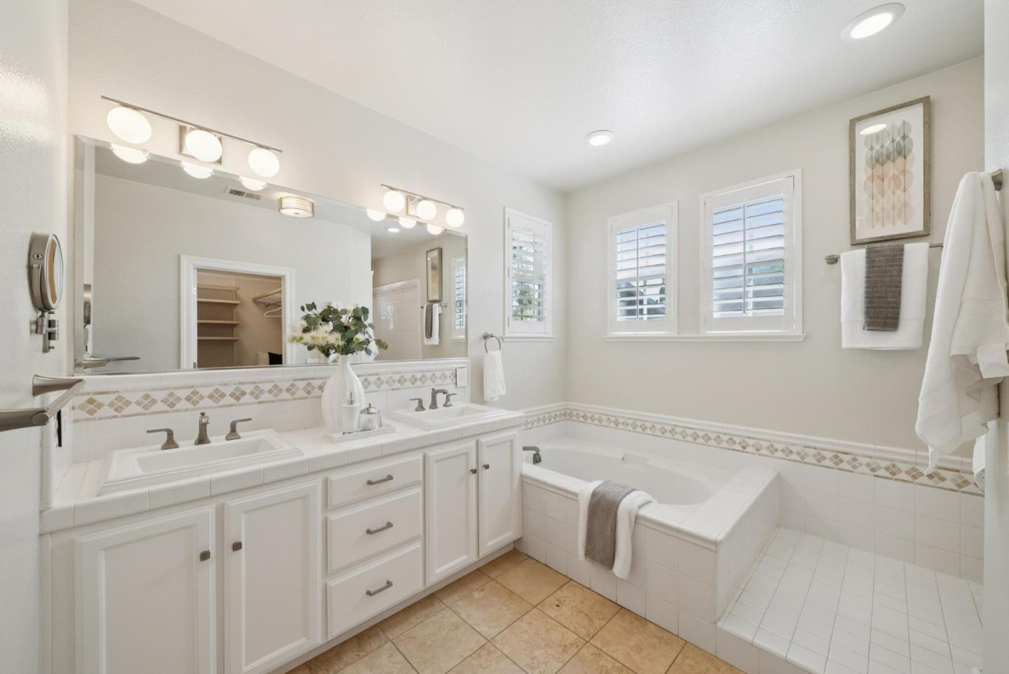 Detail Gallery Image 31 of 49 For 107 Naramore Ln, Los Gatos,  CA 95032 - 3 Beds | 2/1 Baths