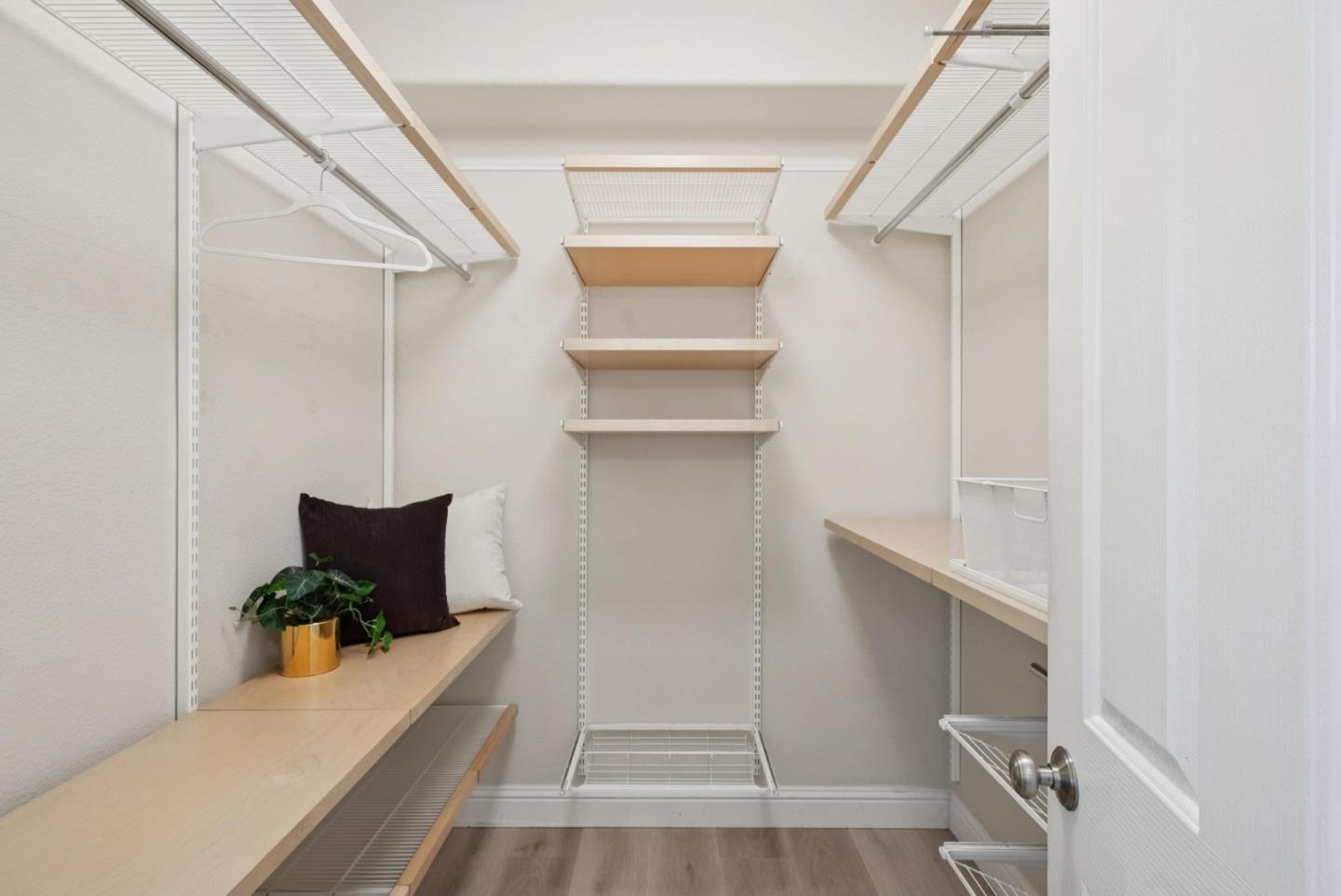 Detail Gallery Image 34 of 49 For 107 Naramore Ln, Los Gatos,  CA 95032 - 3 Beds | 2/1 Baths