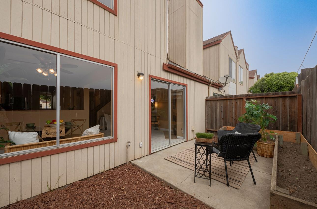 Detail Gallery Image 8 of 32 For 2368 N Main St #6,  Salinas,  CA 93906 - 2 Beds | 2 Baths