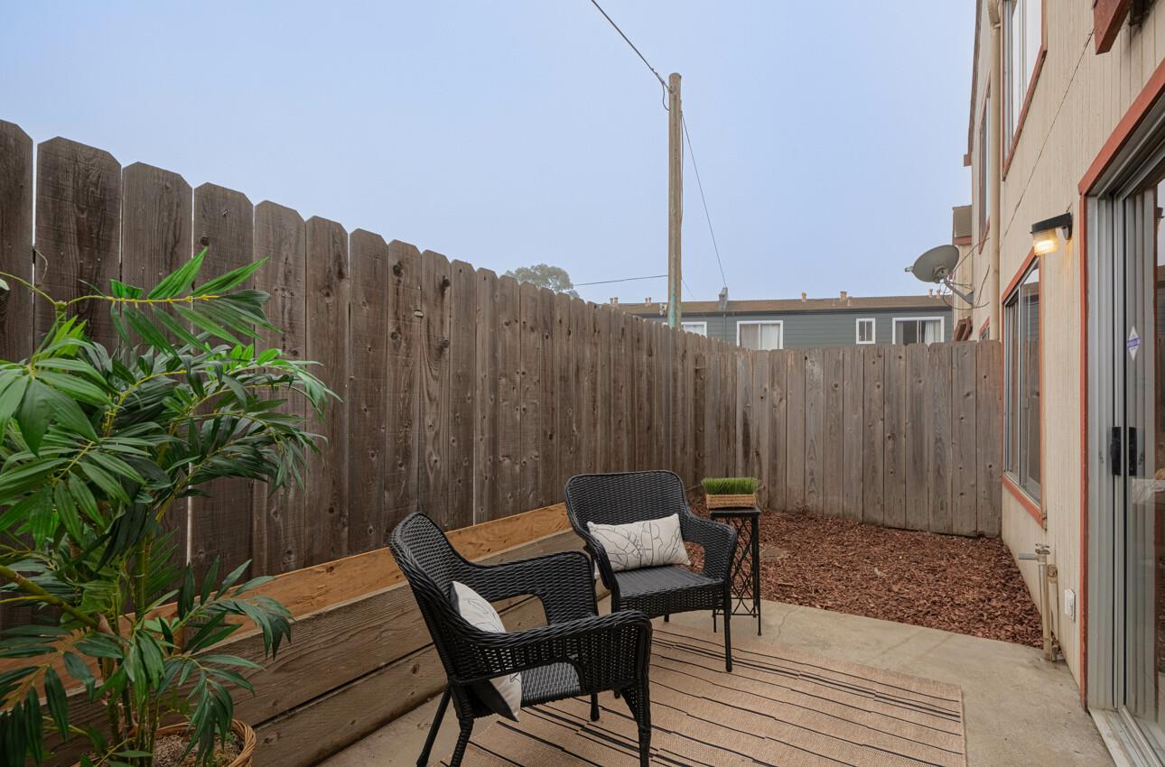 Detail Gallery Image 9 of 32 For 2368 N Main St #6,  Salinas,  CA 93906 - 2 Beds | 2 Baths