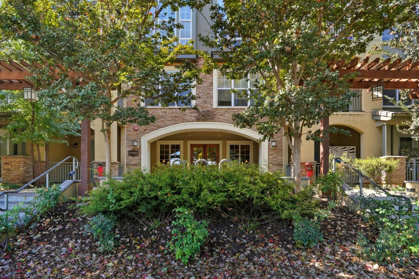 Detail Gallery Image 2 of 40 For 2881 Meridian Ave #217,  San Jose,  CA 95124 - 2 Beds | 2 Baths