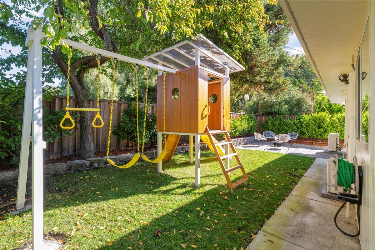 Detail Gallery Image 15 of 18 For 2474 Alvin St, Mountain View,  CA 94043 - 3 Beds | 2 Baths