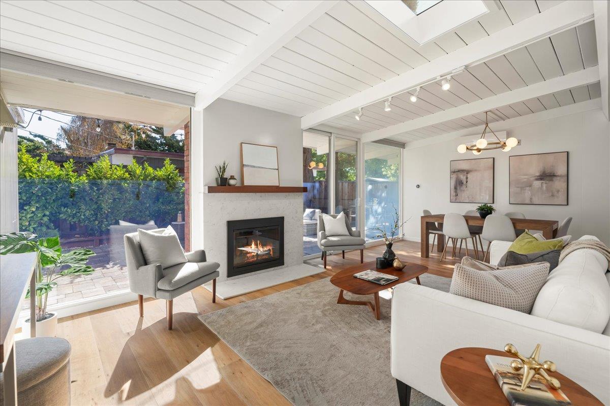 Detail Gallery Image 4 of 18 For 2474 Alvin St, Mountain View,  CA 94043 - 3 Beds | 2 Baths