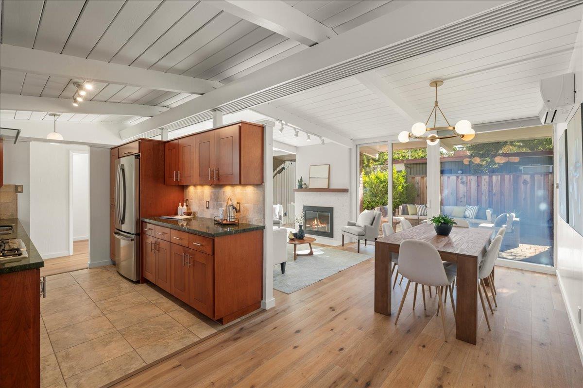 Detail Gallery Image 7 of 18 For 2474 Alvin St, Mountain View,  CA 94043 - 3 Beds | 2 Baths