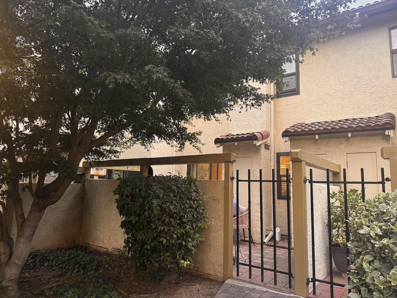 Detail Gallery Image 11 of 15 For 1638 Branham Ln #D,  San Jose,  CA 95118 - 2 Beds | 1/1 Baths