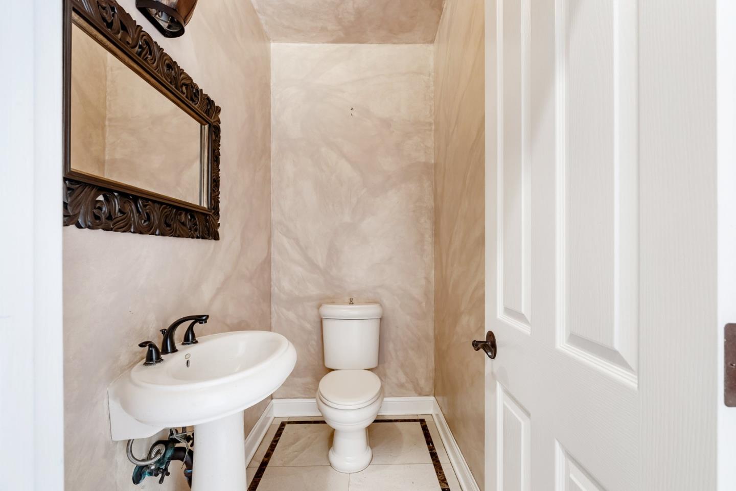 Detail Gallery Image 23 of 39 For 5 Zaragoza Views, Monterey,  CA 93940 - 3 Beds | 2/1 Baths